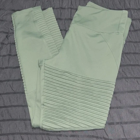 Workout Empire Leggings - Picture 3 of 4